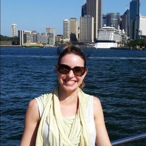 Meet your Posher, Cynthia